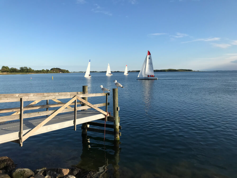 Ud i det blå for sejl-2
